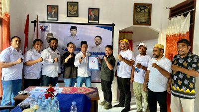 Pasangan Ubaid-Anjas Kembalikan Berkas Pendaftaran ke Partai Perindo Haltim