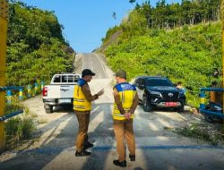 Didampingi Kadis PUPR, Sekda Tinjau Kerusakan Jembatan Kali Beb