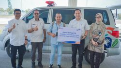 BRI Cabang Soasio Berikan Bantuan 1 Unit Mobil Ambulance Ke Pemda Haltim