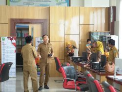 Gelar Sidak di Hari Ke Lima Ramadhan, Sekda Berikan Spirit ke Pegawai Haltim