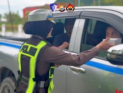 Hari ke 8 Ramadhan, Satlantas Polres Halteng Bagi-Bagi 100 Paket Takjil