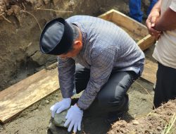 Bupati Letakan Batu Pertama Pembangunan Masjid Al-Muhtadin Desa Wailukum