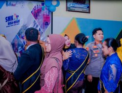 Momen Haru Mewarnai Pelepasan Siswa-Siswi SMK Negeri 1 Haltim, 44 Siswa-Siswi Dinyatakan Lulus 100 Persen