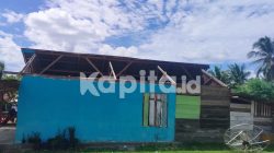 Angin Puting Beliung Hantam Satu Rumah Warga di Wasile, TRC BPBD Haltim Langsung Terjun ke Lokasi