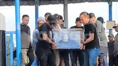 Sekretariat Daerah Haltim Berduka, Hanafi Buka Tutup Usia, Sekda Ricky Sampaikan Belasungkawa 